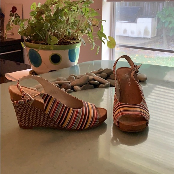 aerosoles wedges plush luxe does size 7M - Picture 3 of 6